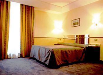 Hotel Garda Rome Via Lombardia 30