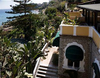 Baia Delle Sirene Mare Hotel Taormina via Nazionale 163