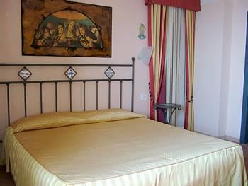 Emmaus Hotel Del Bosco Zafferana Etnea Via Cassone 75