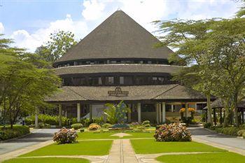 Safari Park Hotel Nairobi Kasarani On Thika Road，PO Box 45038