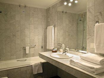 Mendebaldea Suites Pamplona Irunlarrea, 6