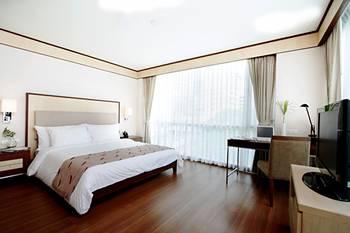 Adelphi Suites Bangkok 6 Sukhumvit Soi 8