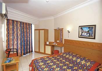 Riviera Hotel Alanya Saray Mah.Güzelyalı Cad.No:32