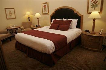 LivINN Hotel Burnsville 13080 Aldrich Ave S