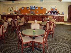 Holiday Inn Express Irondequoit Rochester (New Yor 2200 Goodman St. N