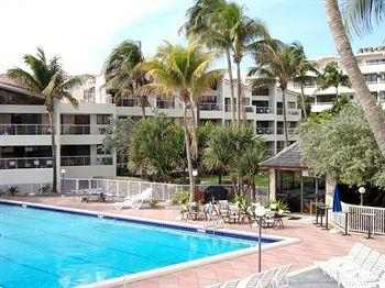 Golden Strand Ocean Villa Resort Sunny Isles Beach 17901 Collins Ave