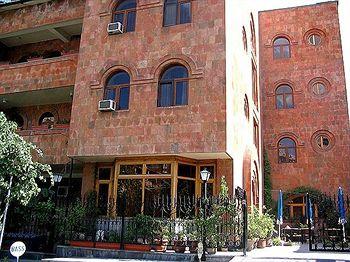 Bass Hotel Yerevan 4 Aygedzor Street