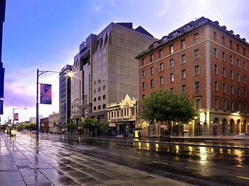 Hotel Grand Chancellor Adelaide on Currie 18 Currie Street