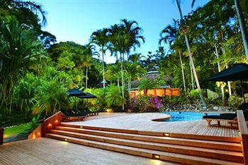 Bedarra Island Resort Via Cairns and Dunk Island