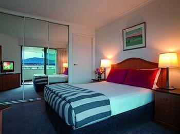 Medina Executive James Court Hotel Canberra 74 Northbourne Avenue