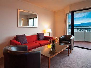 Medina Executive James Court Hotel Canberra 74 Northbourne Avenue