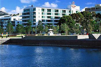 Four Points by Sheraton Geelong 10-14 Eastern Beach Road