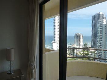 Regent Apartments Gold Coast 18-24 Aubrey Street Surfers Paradise