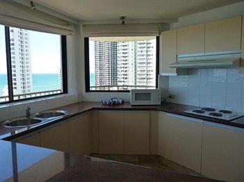 Regent Apartments Gold Coast 18-24 Aubrey Street Surfers Paradise