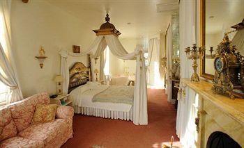 Alice's Cottages & Spa Hideaways Launceston 129 Balfour Street Launceston Tasmania 7250