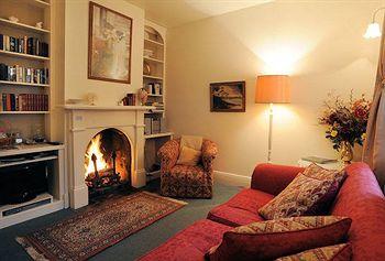 Alice's Cottages & Spa Hideaways Launceston 129 Balfour Street Launceston Tasmania 7250