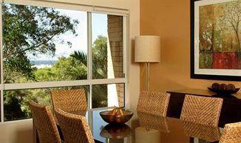 Macquarie Lodge Noosa 53 Banksia Avenue, Noosa Heads