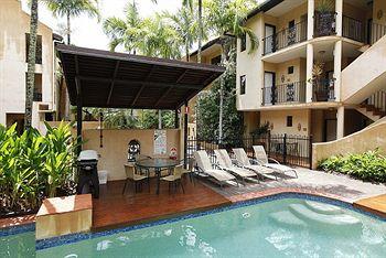 Villa San Michele Port Douglas 39-41 Macrossan Street