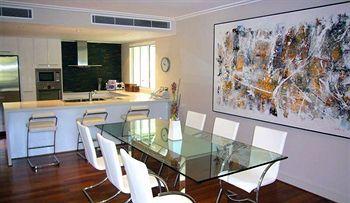 Mandalay Luxury Beachfront Apartments Port Douglas Corner Garrick & Beryl Streets