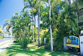 Latitude 16 Driftwood Mantaray on Macrossan Apartment Port Douglas 65 Macrossan Street