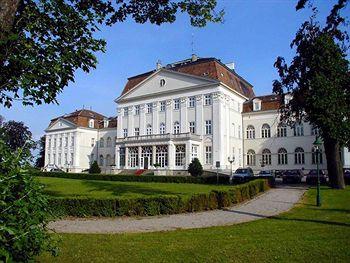 Austria Trend Hotel Schloss Wilhelminenberg Savoyenstrasse 2