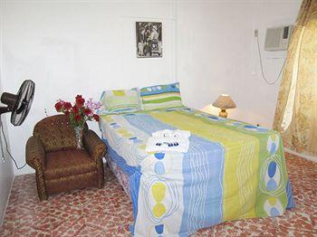 Bachelor Inn Hotel Belize 5931 Bachelor Ave West Landivar Belize City