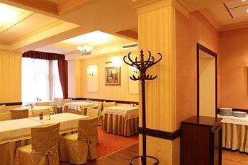 Splendid Hotel Varna 30 Bratia Shkorpil Street