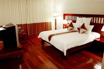 Royal Empire Hotel Siem Reap National Route 6, Airport Road