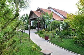 Suites and Sweet Resort Siem Reap 1 Phum Krous, Khum Svay Daungum