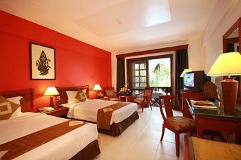 Royal Bay Inn Angkor Resort Siem Reap Oum Khun Str, Module 1, Svay Dangkum,