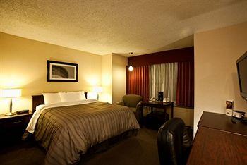 Sandman Hotel City Centre Calgary 888 7th Avenue South West