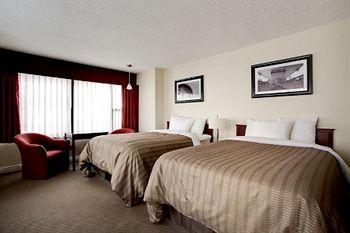 Sandman Hotel City Centre Calgary 888 7th Avenue South West