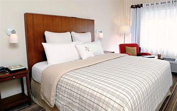 Four Points Hotel Cambridge City 210 Preston Parkway