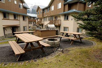 Banff Boundary Lodge Canmore 1000 Harvie Heights Road