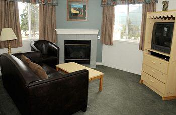 Banff Boundary Lodge Canmore 1000 Harvie Heights Road