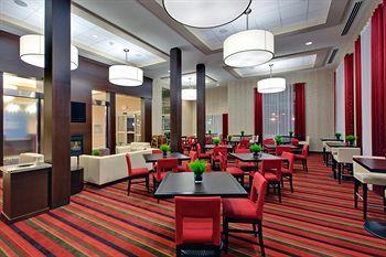 Holiday Inn Express Hotel & Suites Chatham City 575 Richmond Street