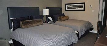 Sandman Signature Hotel & Suites South Edmonton 10111 Ellerslie Road SW