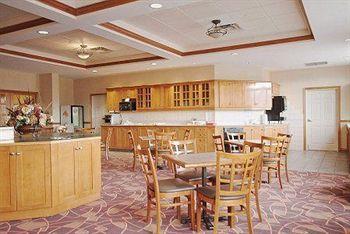 Country Inn & Suites Kanata Ottawa 578 Terry Fox Drive