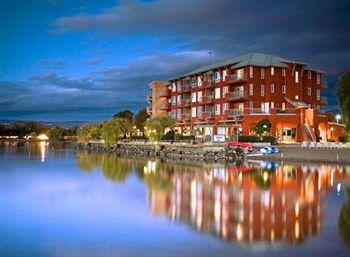Manteo Resort - Waterfront Hotel & Villas 3762 Lakeshore Road