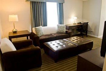 Sandman Hotel & Suites Kelowna 2130 Harvey Avenue