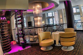 Le St Martin Hotel Montreal 980 Boulevard De Maisonneuve Montreal