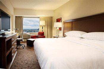 Sheraton Hotel Le Centre Montreal 1201 Boulevard Rene-Levesque West