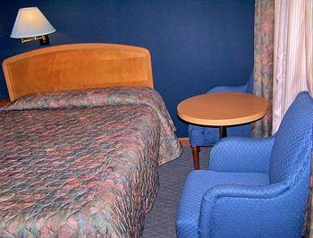 Red Carpet Inn & Suites Fallsway Niagara Falls 5334 Kitchener Street