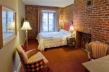 Auberge Place d'Armes Hotel Quebec City 24 rue Sainte-Anne