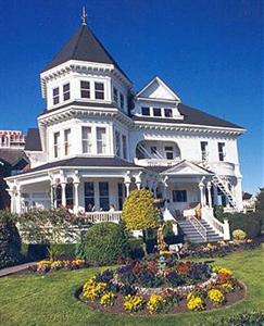 Gatsby Mansion Inn Victoria 309 Belleville Street