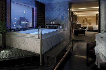 Jinling Hotel Nanjing No.2 Hanzhong Road, Xinjie Kou Square