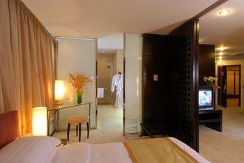 Golden Tulip Ashar Suites City Centre Shanghai 288 North Shaan Xi Rd