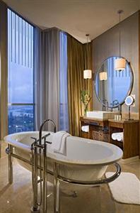 Sheraton Hotel & Residences Pudong Shanghai No 38 Pujian Road