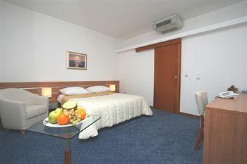 Eden Hotel Podstrana Strozanacka Cesta 76