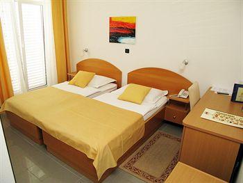 Sunce Hotel Podstrana Grljevacka 146